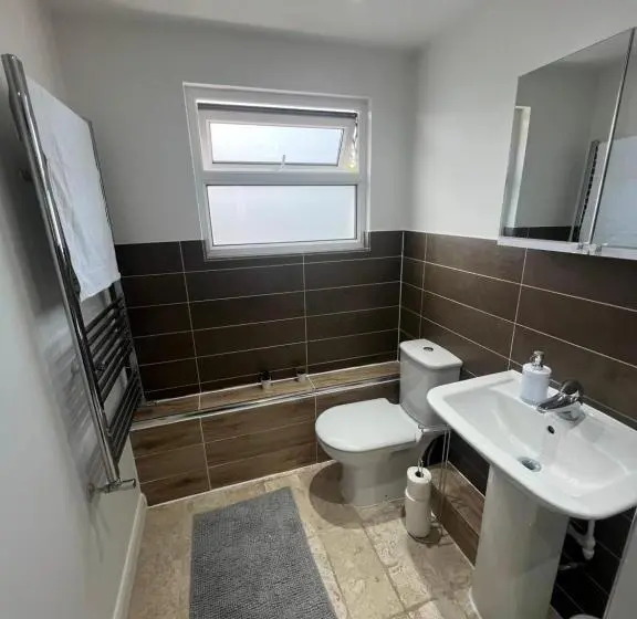 ファミリーステューディオ, Stunning House 15 Min From Wembley Arena