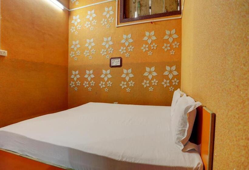 غرفة كلاسيكية ثلاثية, Spot On Hotel Small Town