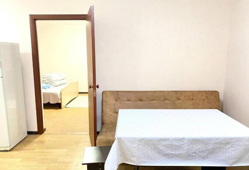 آپارتمان 1 خوابه, Town House, Metro Raiymbek