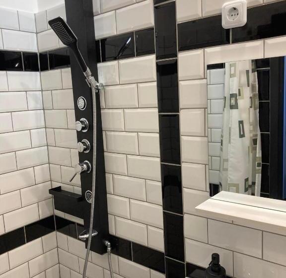 شقة غرفة واحدة, Arany Apartman