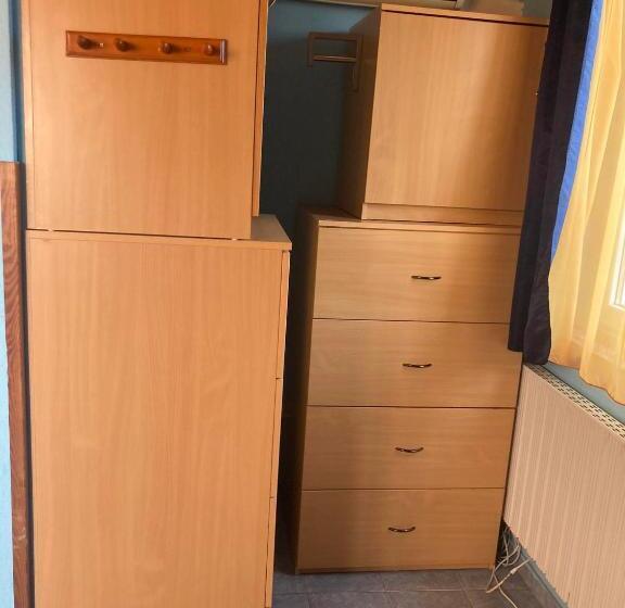 패밀리 룸, Arany Apartman
