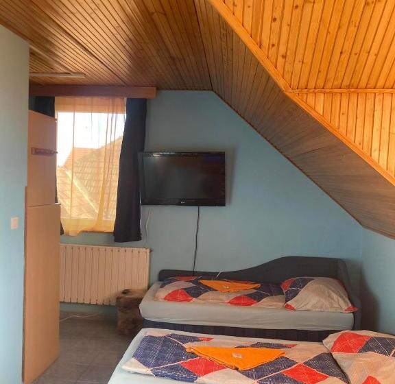 Семейный Номер, Arany Apartman