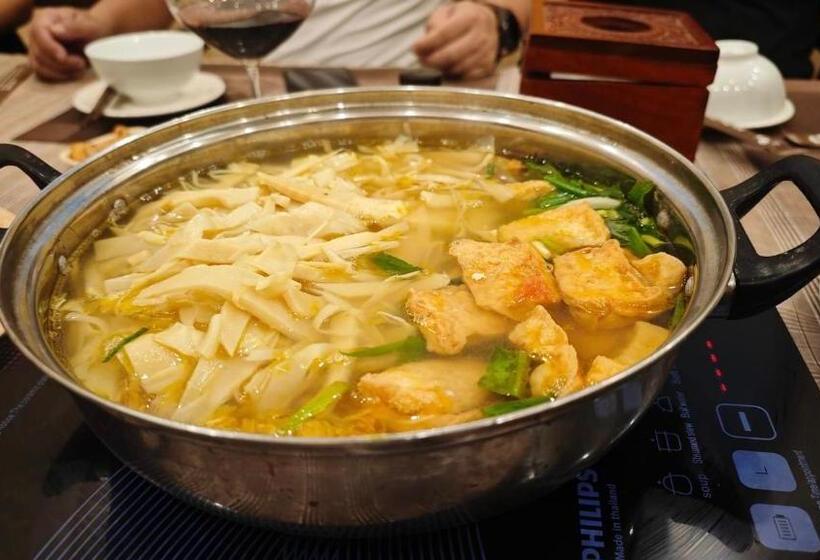 بانگلوی لوکس, Biển đông Complex