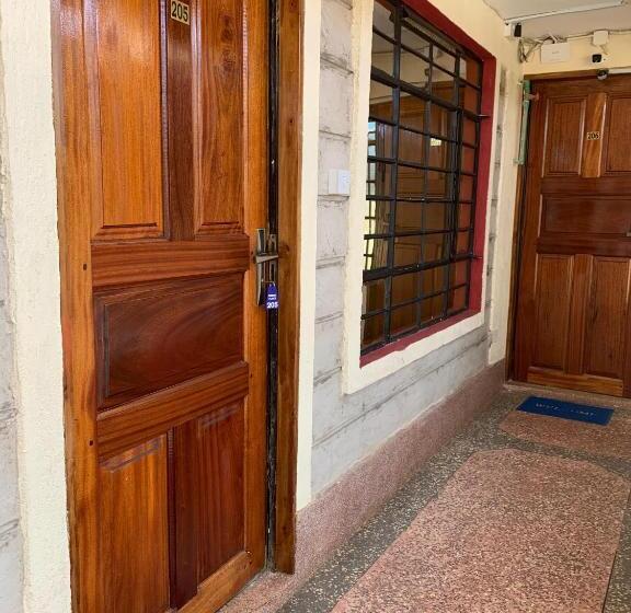 اتاق استاندارد, Derby Place Hotel And Lounge