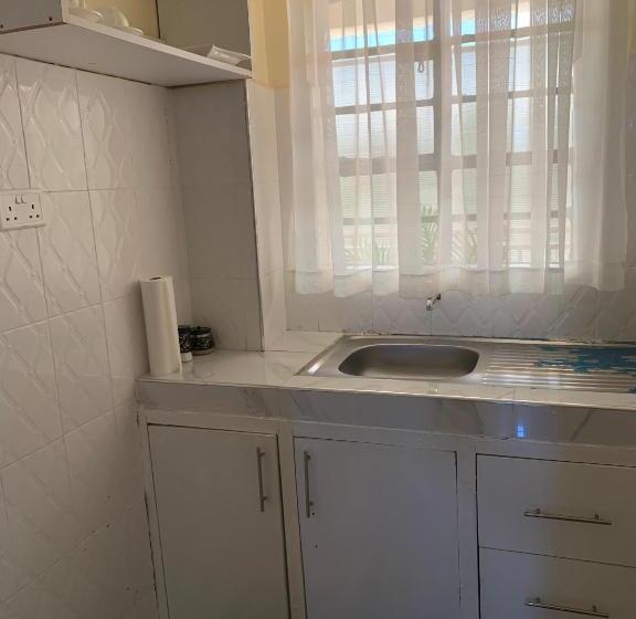 اتاق لوکس, Derby Place Hotel And Lounge