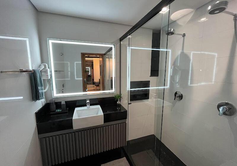 Апартаменты Deluxe 1 Спальня, Flat Luxo Premium   Londrina Flat Hotel   43m² #garagemgrátis