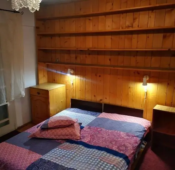 اتاق استاندارد, Flava Hostel