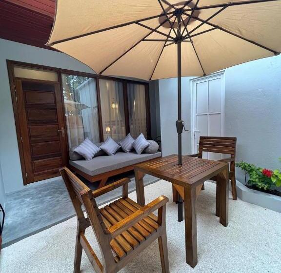 اتاق استاندارد با چشم‌انداز باغ, Dhonfalhu Dhigurah