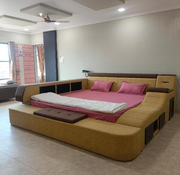 חדר סופריור עם מיטת קינג, Jb Star