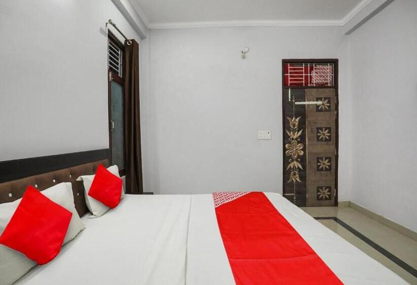 Quarto Triplo Clássico, Oyo Flagship R.v Palace