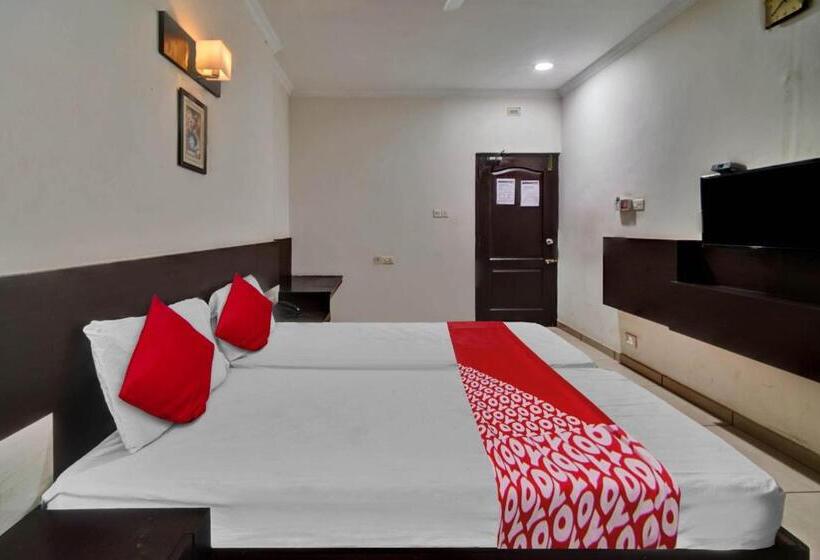 Pokój Trzyosobowy Klasyczny, Oyo Flagship White Cloud