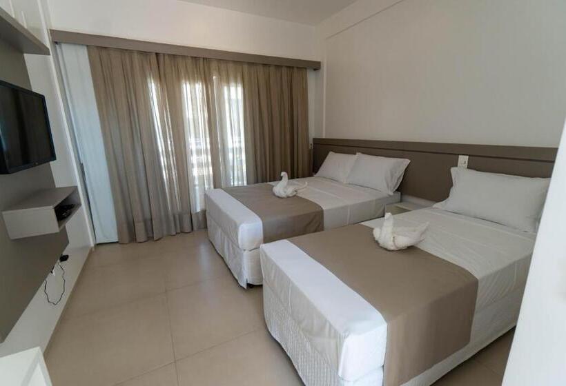 バルコニー付きスタンダードトリプルルーム, Pousada Diane