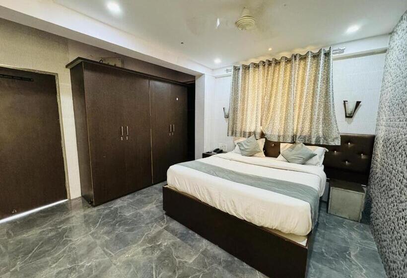 デラックスルーム, Silver Sky