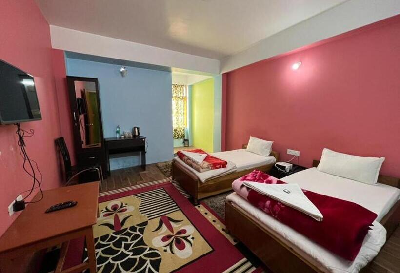 デラックスルーム, Tashi Ga Tsel