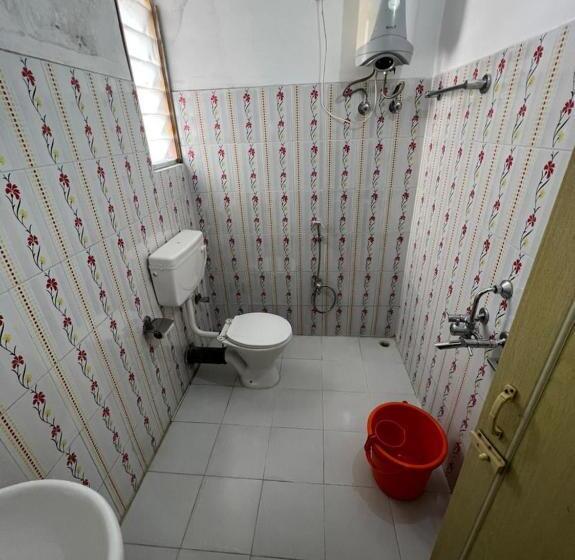 スーペリアールーム, Tashi Ga Tsel