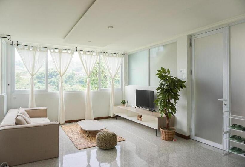 Apartamento 1 Quarto Rés-do-chão, Over Easy Apartment