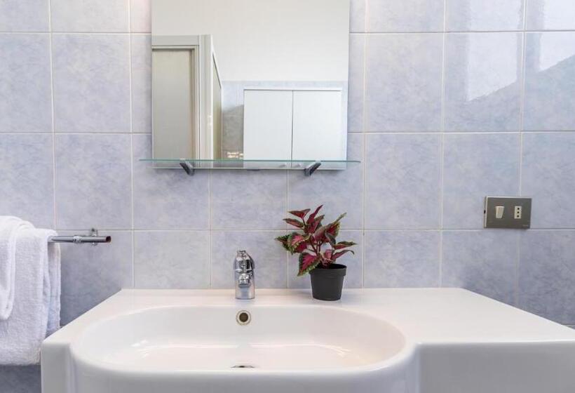 اتاق استاندارد با سرویس بهداشتی مشترک, Archiotto B Affitti Brevi Italia