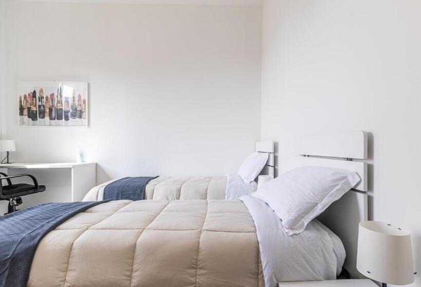 اتاق استاندارد با سرویس بهداشتی مشترک, Archiotto B Affitti Brevi Italia