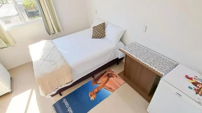 エコノミールーム, Camelo Locação De Suítes Individuais Pousada Com Cozinha E Sala Compartilhada
