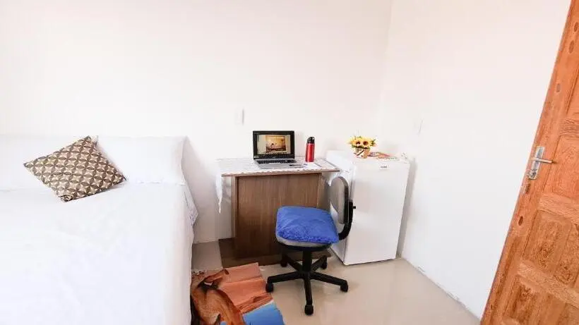 エコノミールーム, Camelo Locação De Suítes Individuais Pousada Com Cozinha E Sala Compartilhada