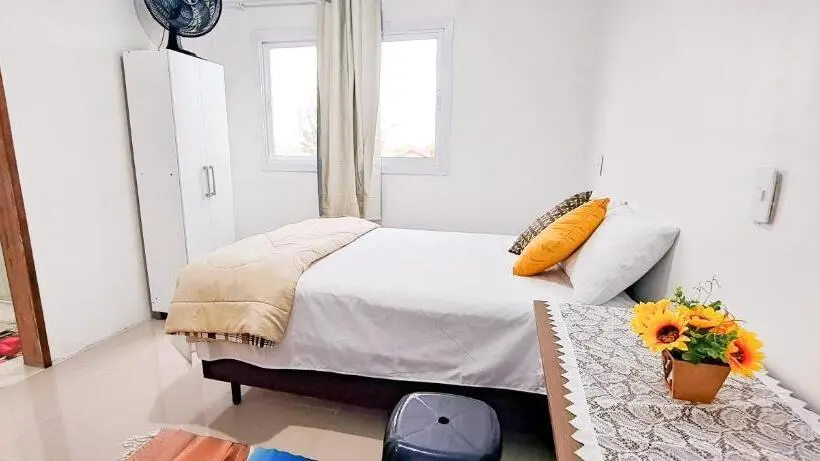 エコノミールーム, Camelo Locação De Suítes Individuais Pousada Com Cozinha E Sala Compartilhada