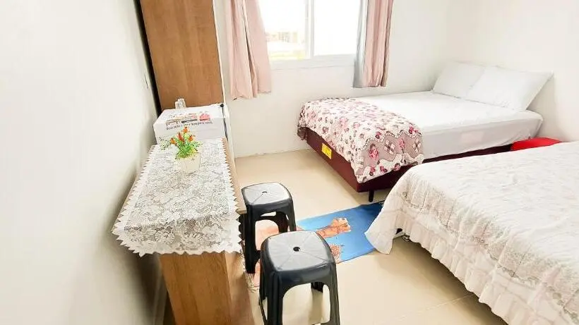 スタンダード４人部屋, Camelo Locação De Suítes Individuais Pousada Com Cozinha E Sala Compartilhada