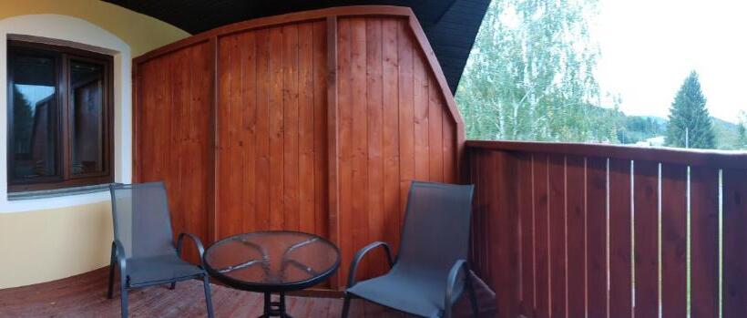 غرفة قياسية مزوَّدة بشُرفة, Penzion Bystřička