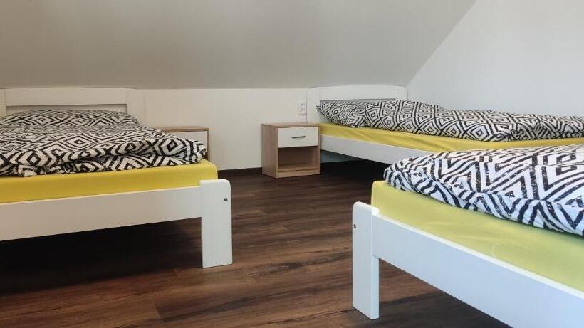 شقة غرفة نوم واحدة مزودة بشُرفة, Penzion Bystřička