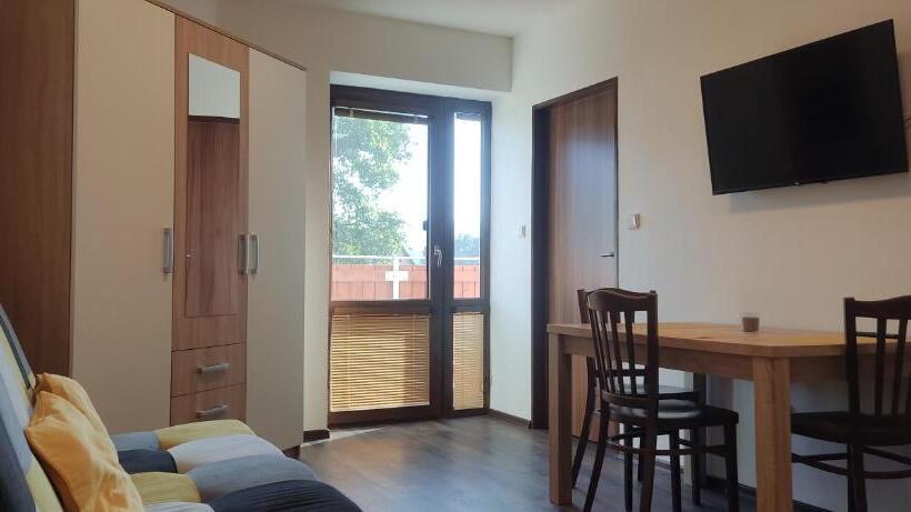 شقة غرفة نوم واحدة مزودة بشُرفة, Penzion Bystřička