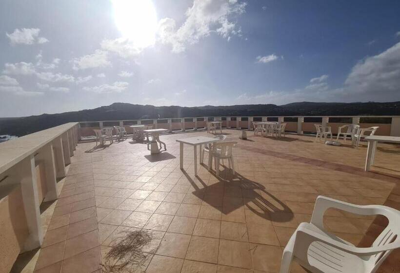 带1个卧室带泳池的公寓, Casa Azzurra Residence Gallo Dì Gallura