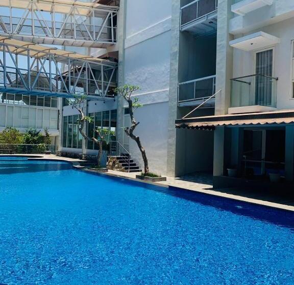 带大床的标准间, Sinergi Hotel & Villa