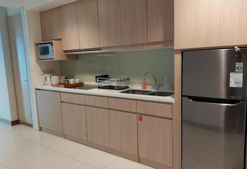 Habitació Superior Vista Ciutat, The H Tower Residence By Yls Stay