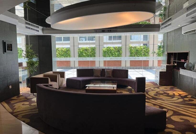غرفة سوبيريور مطلة على المدينة, The H Tower Residence By Yls Stay