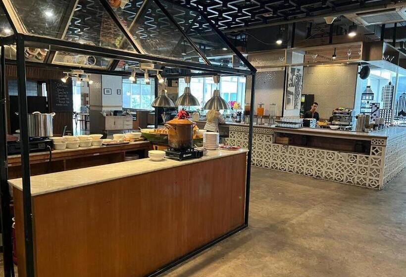 Habitació Superior Vista Ciutat, The H Tower Residence By Yls Stay