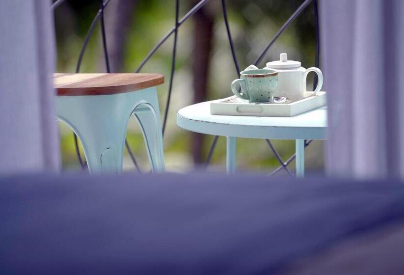 غرفة قياسية سرير كينج, Atmani Waterfront Resort