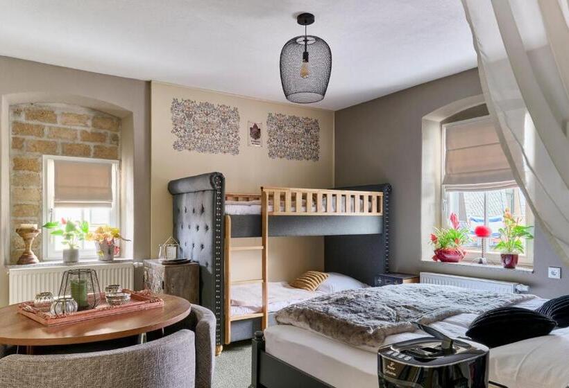 Четырехместный Номер Стандарт, Neidorf Inn