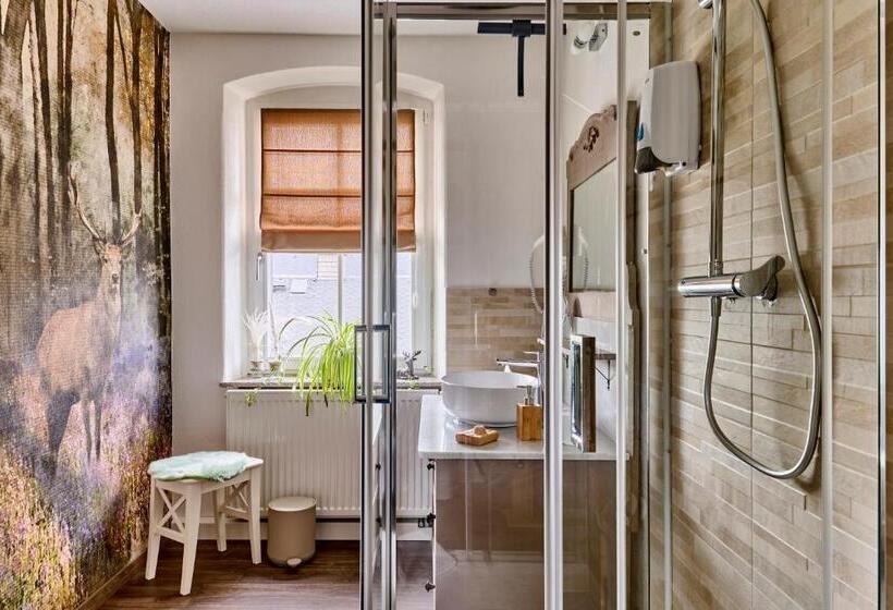 디럭스 룸, Neidorf Inn