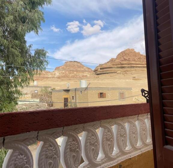 سوئیت جونیور با چشمانداز کوهستان, Desert Escape Siwa With Palm & Olive Garden Hot Spring