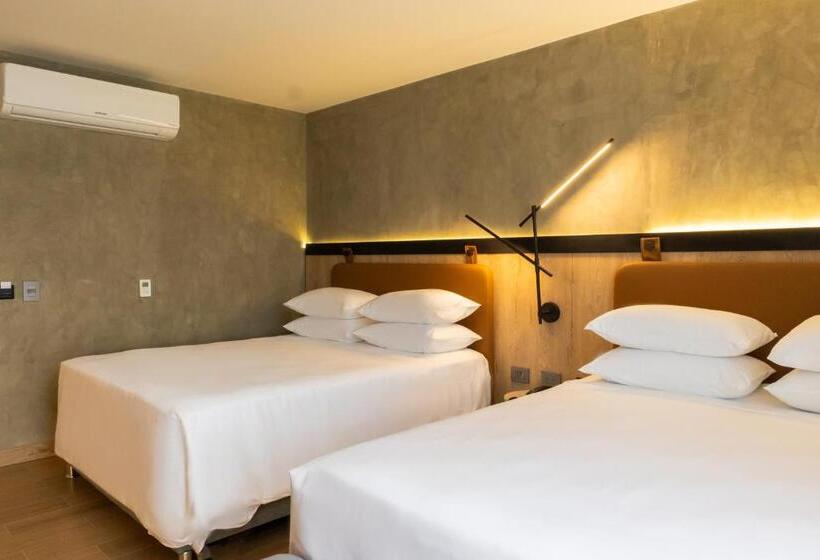 إستوديو ديلوكس, Faranda Collection Medellin