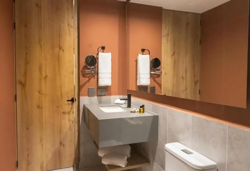 デラックススタジオ, Faranda Collection Medellin