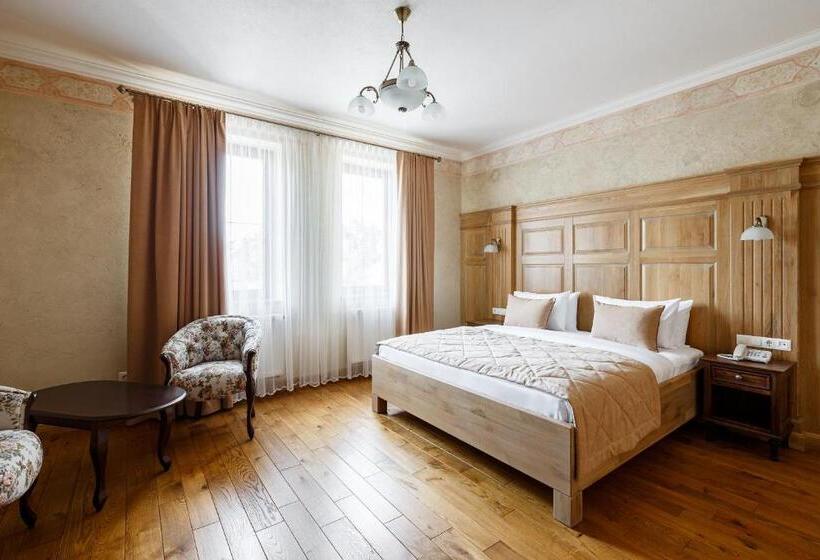 اتاق لوکس, Ganz