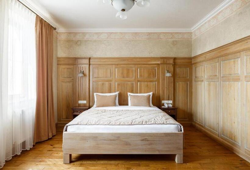 اتاق لوکس, Ganz