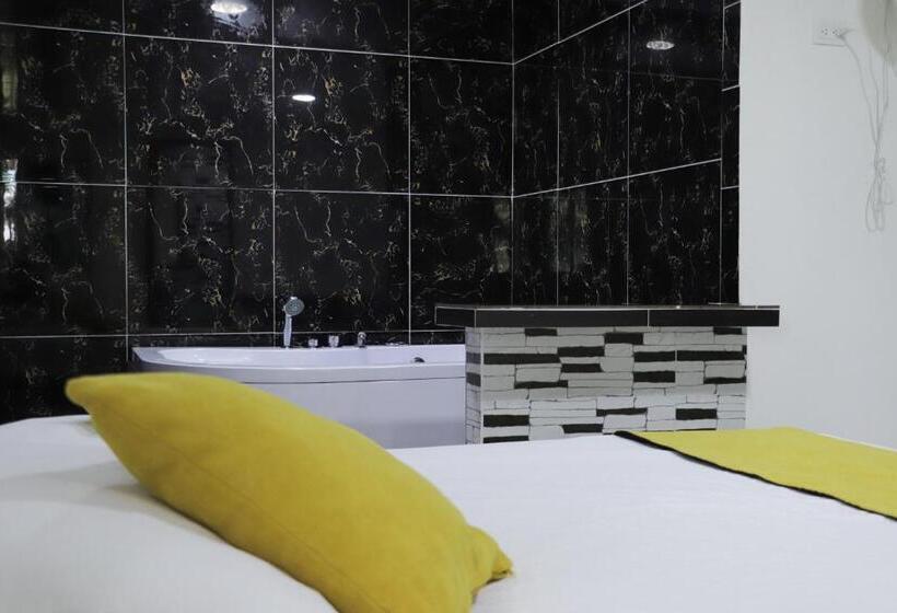 סוויטה, Hosteria La Medusa