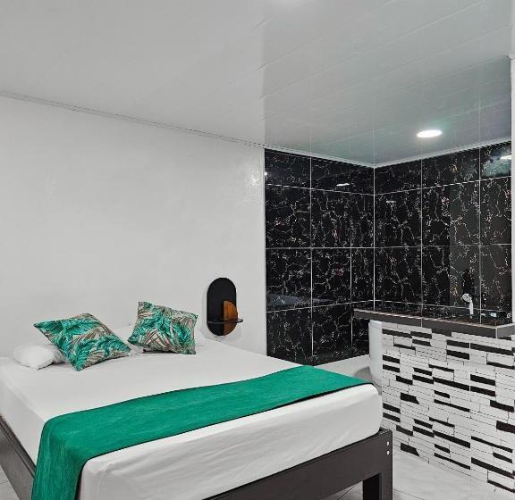 סוויטה, Hosteria La Medusa