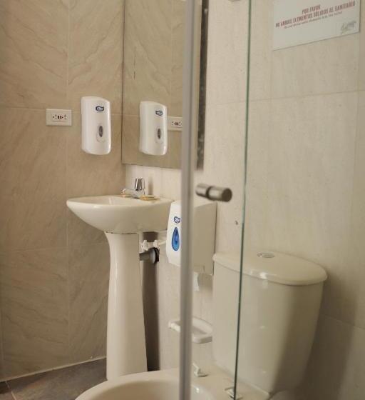 חדר סטנדרט לארבעה, Hosteria La Medusa