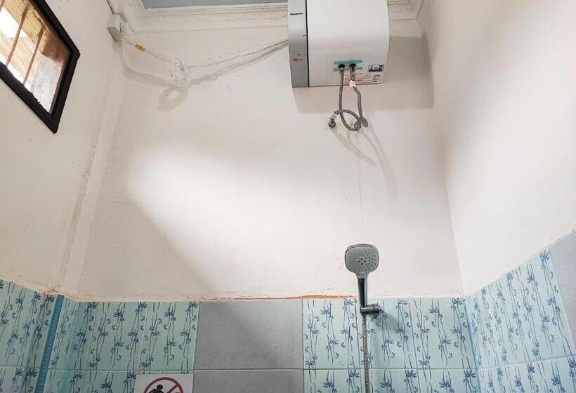 Номер Superior, Reddoorz Plus Syariah Near Simpang Rimbo Jambi