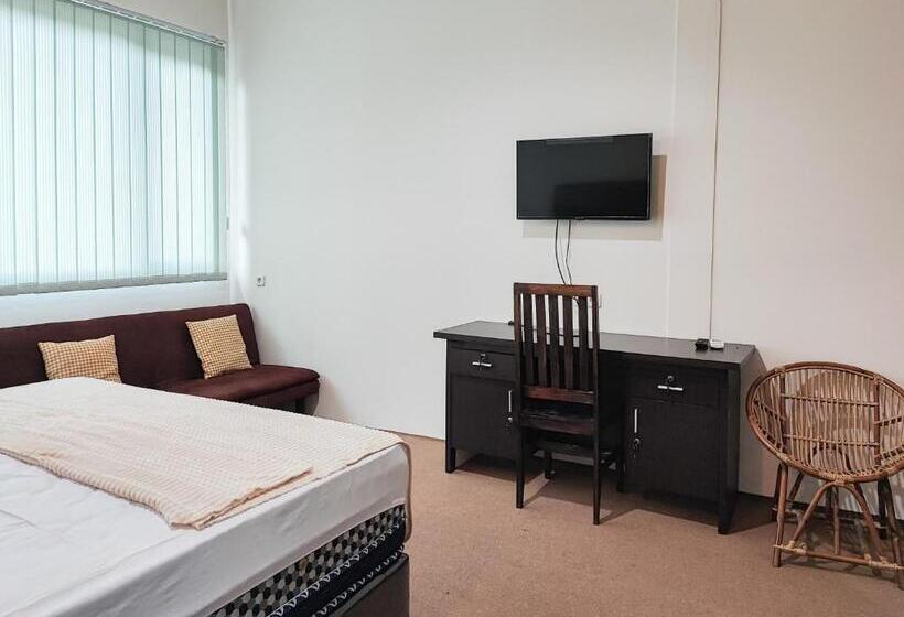 חדר סופריור, Reddoorz Plus Syariah Near Simpang Rimbo Jambi