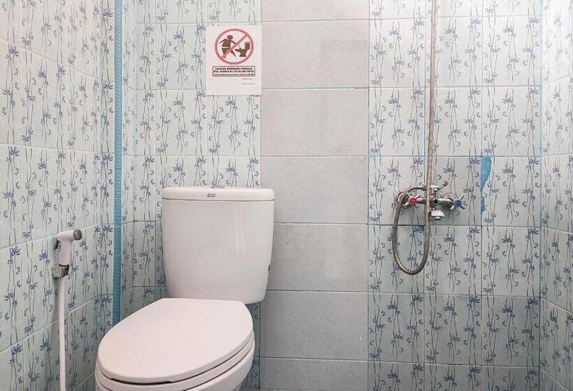 Номер Deluxe, Reddoorz Plus Syariah Near Simpang Rimbo Jambi