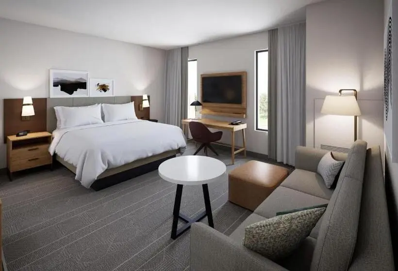 キングサイズベッドのスイートルーム, Staybridge Suites Port Elgin, An Ihg