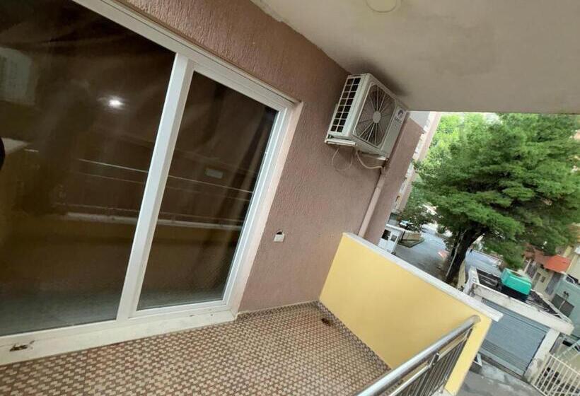 Апартаменты 1 Спальня с Видом, Tony